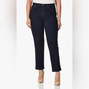 Amanda 18 Short, Supreme Stretch, Gloria Vanderbilt Jean, Rinse Noir